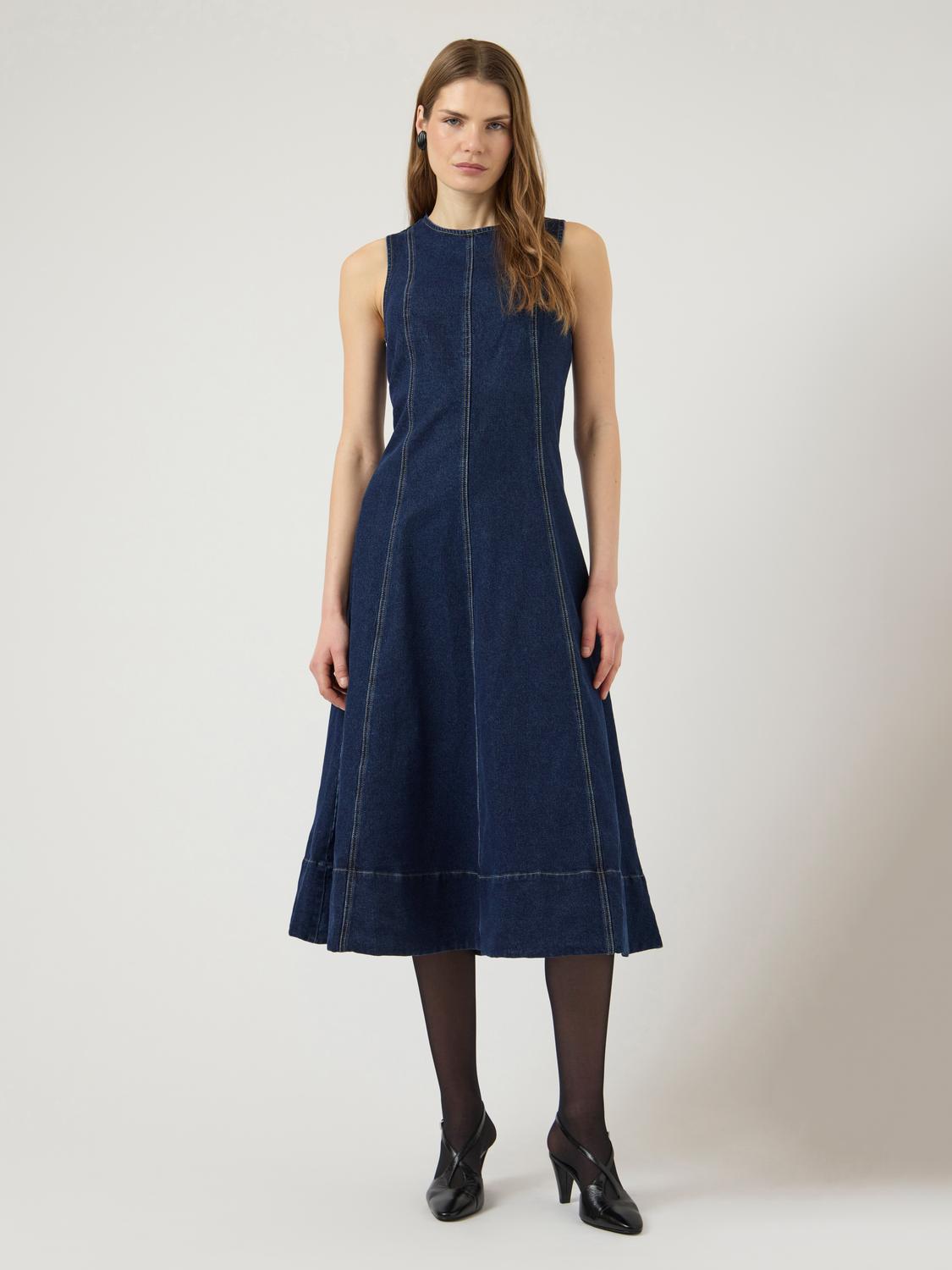 model_shot-front